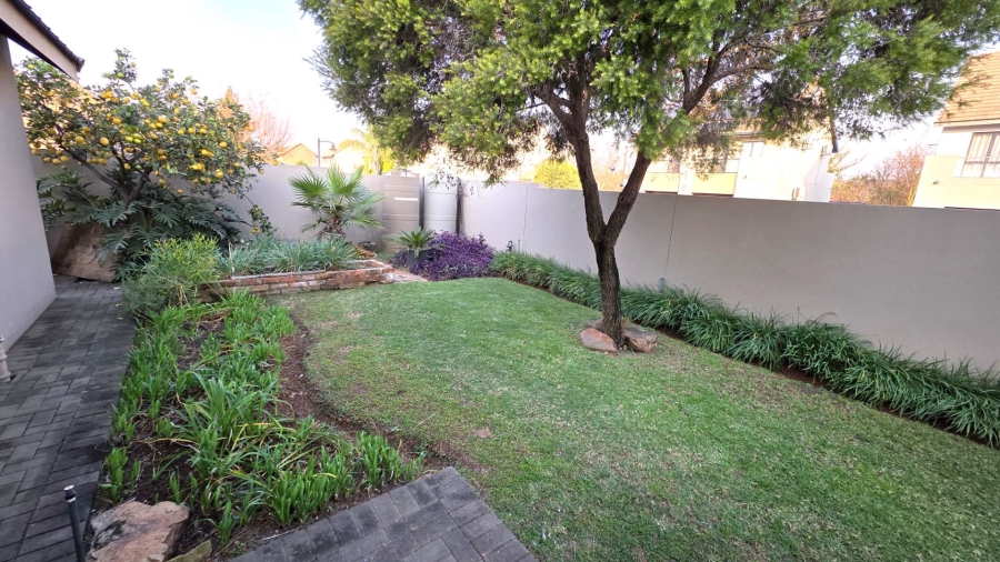 To Let 3 Bedroom Property for Rent in Melodie North West